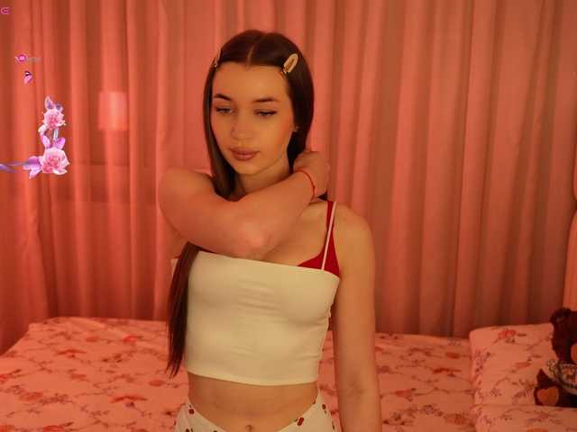 le modèle LiaGotti est en webcam porno dans un show sur le site bongacams, il possède les tags suivants: White/Caucasian,Brunette,Trimmed