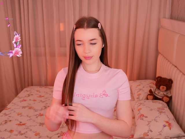 LiaGotti's BongaCams show and profile