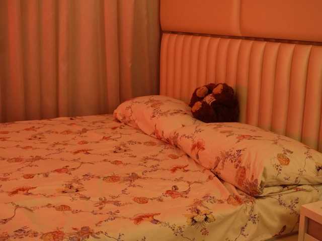 LiaGotti's BongaCams show and profile