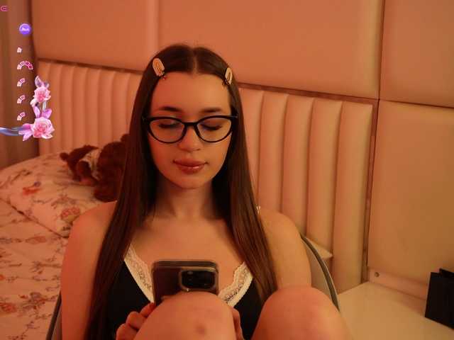 LiaGotti's BongaCams show and profile