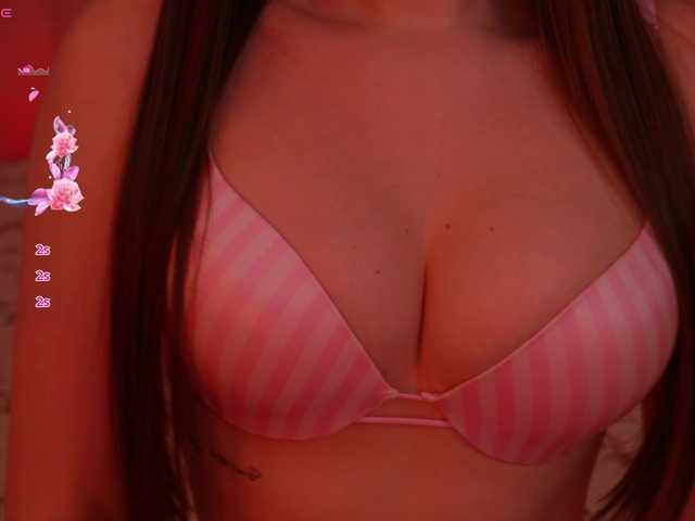 LiaGotti's BongaCams show and profile