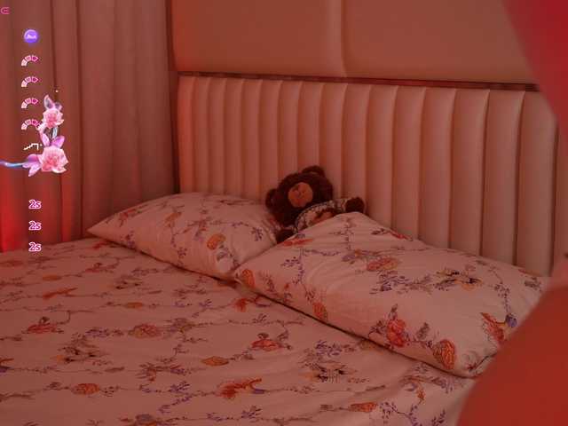 LiaGotti's BongaCams show and profile