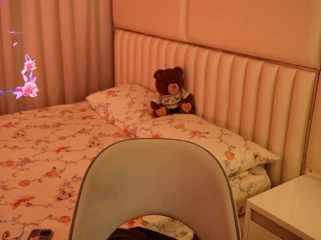 LiaGotti's BongaCams show and profile