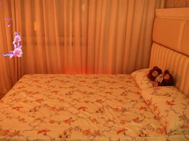 LiaGotti's BongaCams show and profile