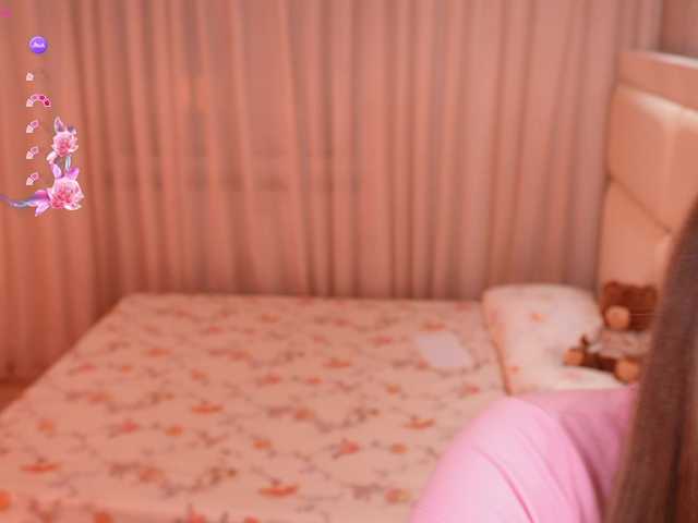 LiaGotti's BongaCams show and profile