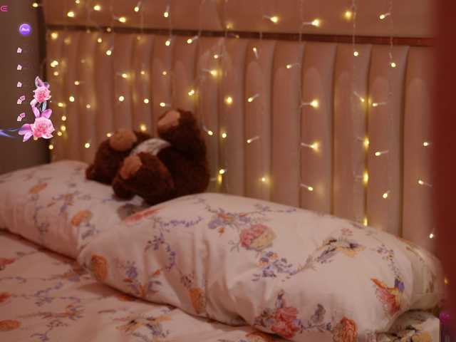 LiaGotti's BongaCams show and profile