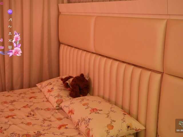 LiaGotti's BongaCams show and profile