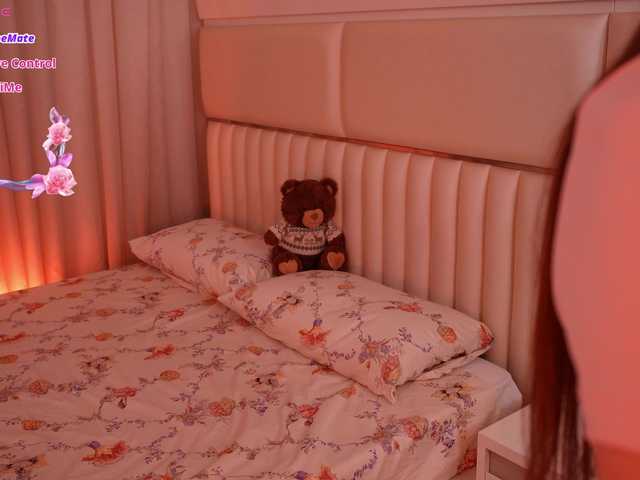 LiaGotti's BongaCams show and profile