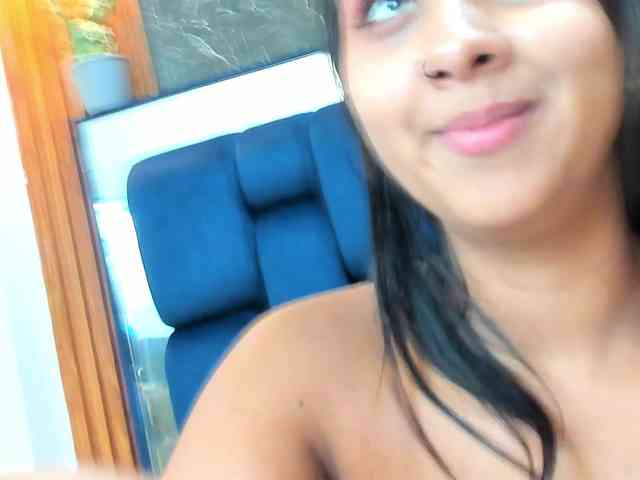 MicaelaSweet webcam