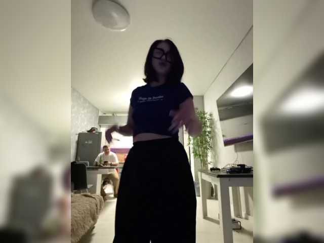 OlyaKolya's BongaCams show and profile