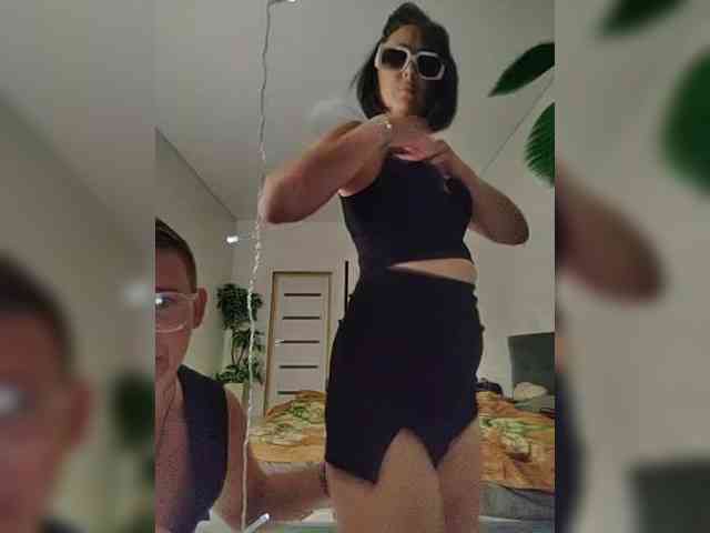 public webcam porn OlyaKolya