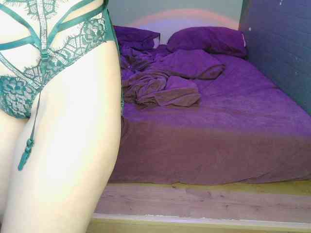 WILD-love-WILD webcam