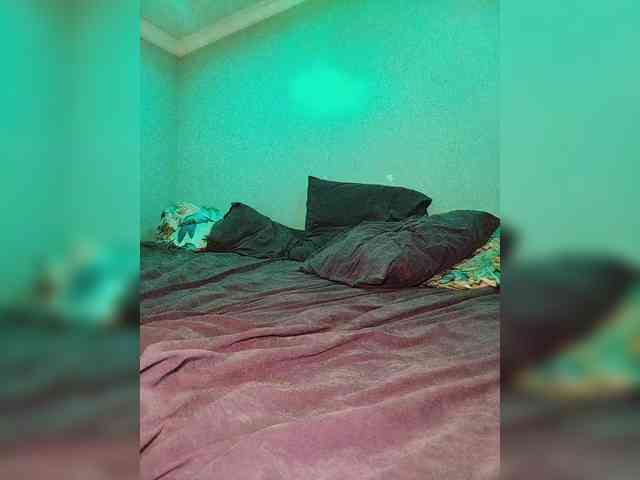 WILD-love-WILD webcam