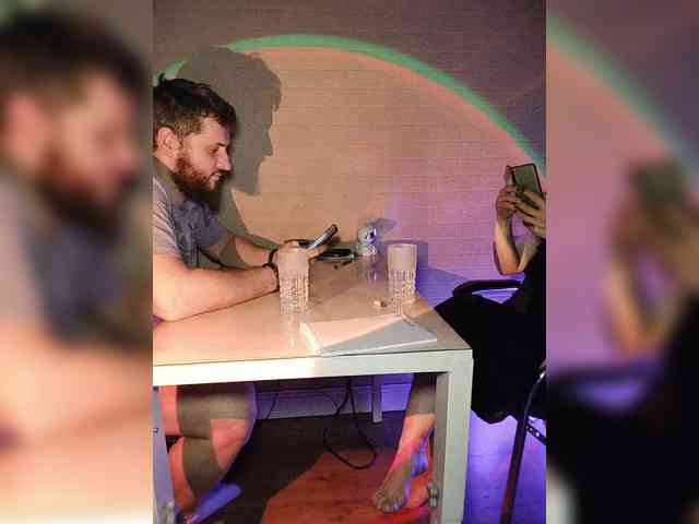 WILD-love-WILD webcam