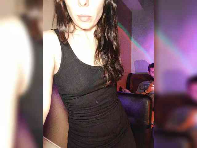 WILD-love-WILD webcam