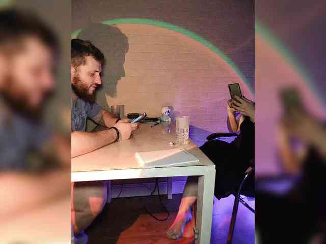 WILD-love-WILD webcam