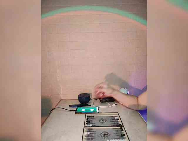 WILD-love-WILD webcam