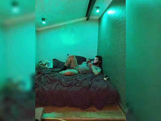 WILD-love-WILD webcam