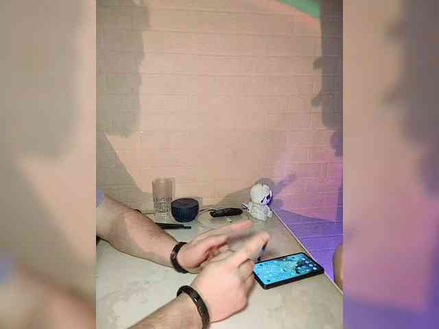 WILD-love-WILD webcam