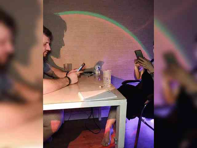 WILD-love-WILD webcam