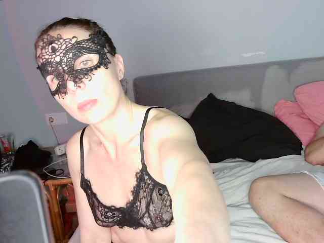 WILD-love-WILD webcam