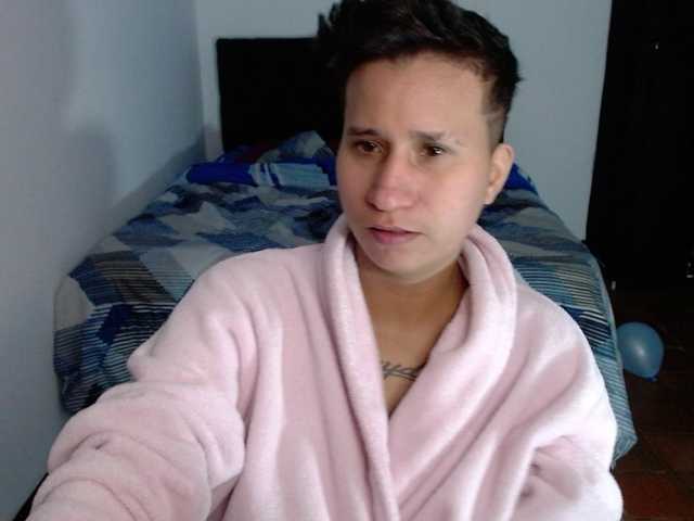 le modèle Milan-rs est en webcam porno dans un show sur le site bongacams, il possède les tags suivants: Latino/Hispanic,Brunette,Trimmed