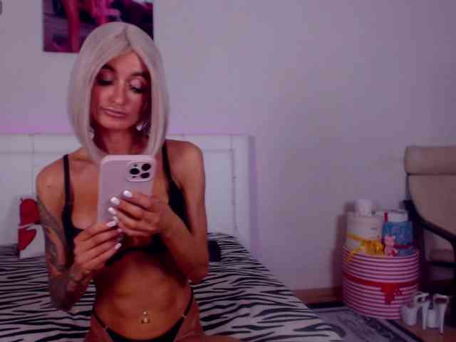 SonjaRay webcam