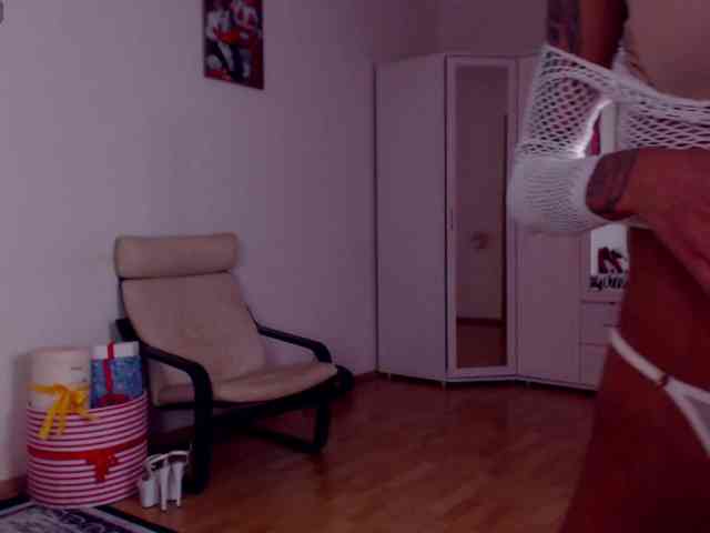 SonjaRay webcam