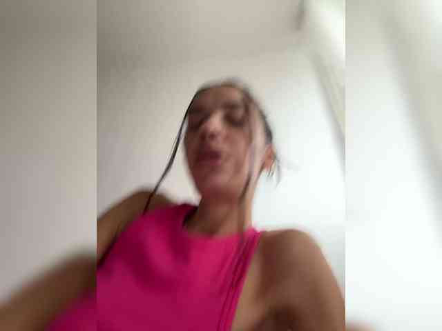 AntonyaRossa webcam