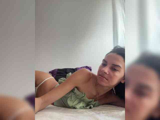 AntonyaRossa webcam