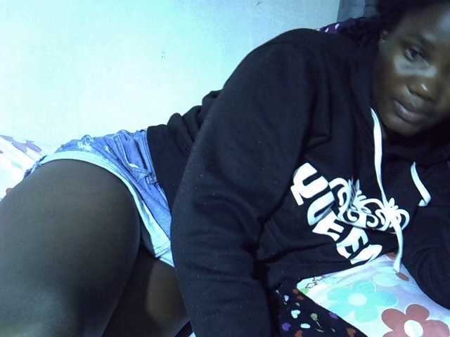 Sexyyves's BongaCams show and profile