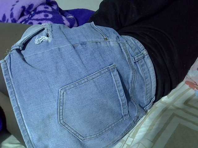 Sexyyves's BongaCams show and profile