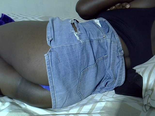 Sexyyves's BongaCams show and profile