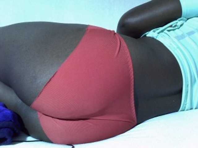 Sexyyves's BongaCams show and profile