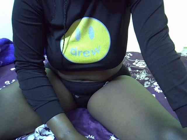 Sexyyves webcam