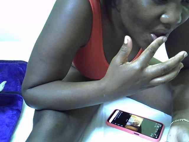 Sexyyves webcam
