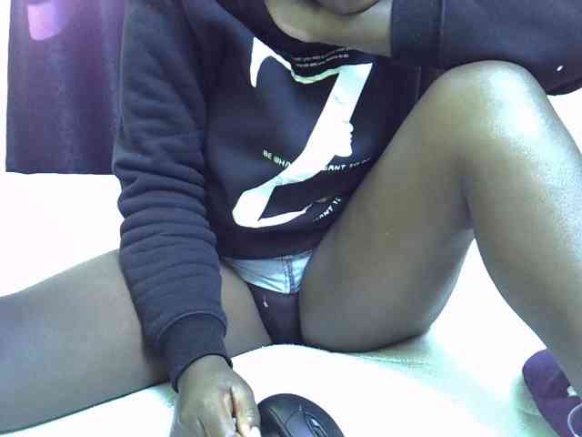 Sexyyves webcam