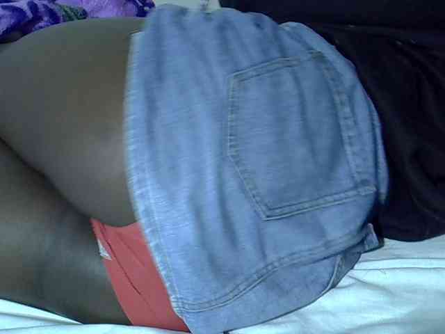 Sexyyves Live Webcam on BongaCams