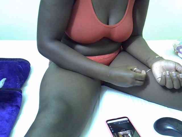 Sexyyves webcam