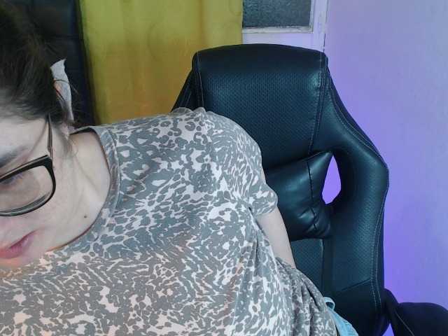 KrystalAdams's BongaCams show and profile