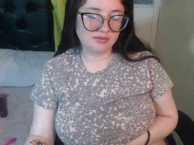 KrystalAdams Live Webcam on BongaCams