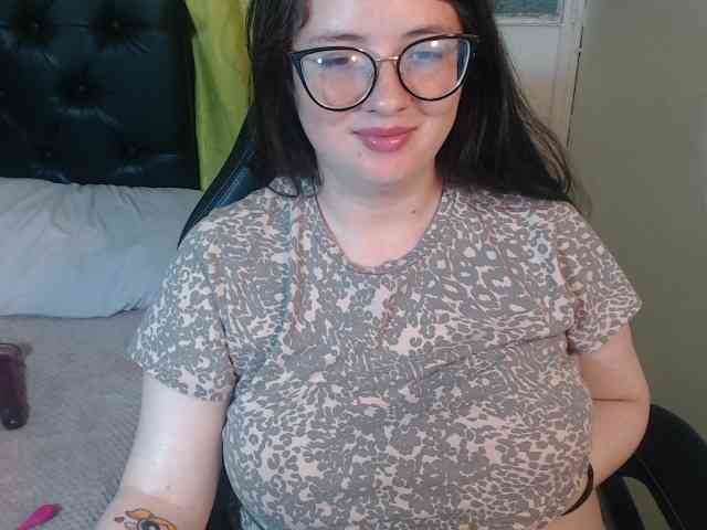 KrystalAdams Live Webcam on BongaCams