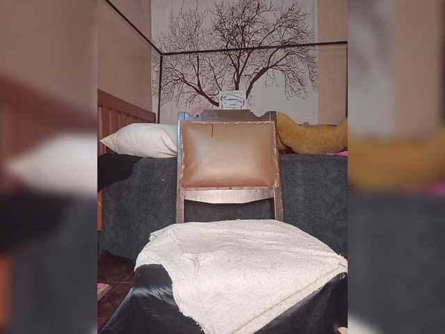 BEENCEE's BongaCams show and profile