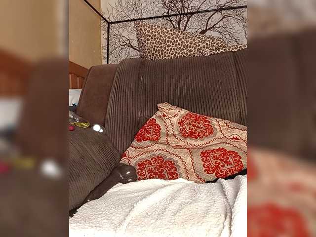 BEENCEE's BongaCams show and profile