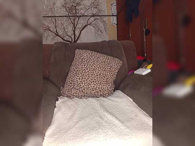 BEENCEE's BongaCams show and profile