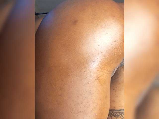 BEENCEE's BongaCams show and profile