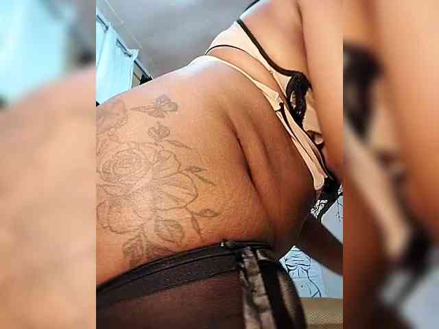 adult camming BEENCEE