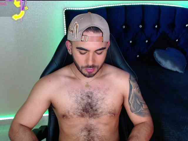 hairyboyx Live Webcam on BongaCams