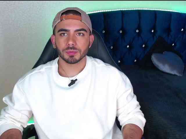 hairyboyx Live Webcam on BongaCams