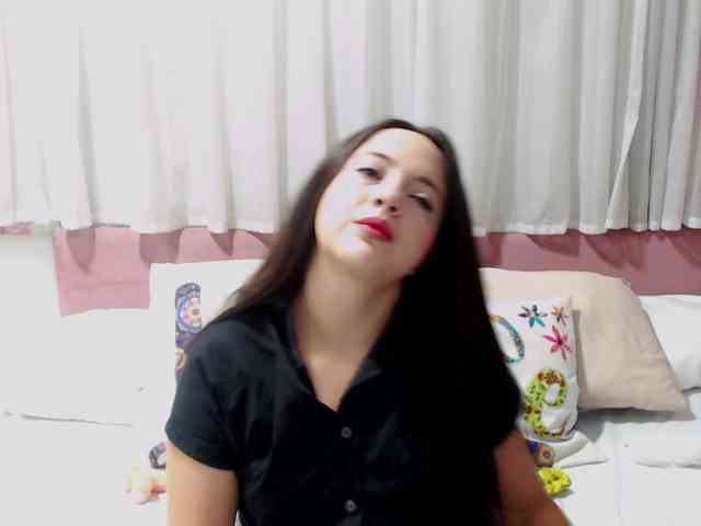 ScarletLevis webcam
